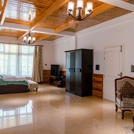 Ivory Bliss, The Boutique Homestay Шилонг Екстериор снимка